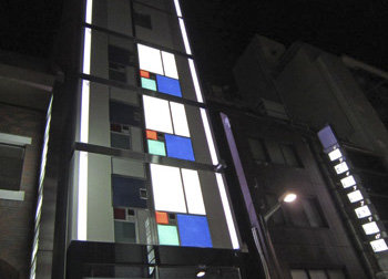 銀座７丁目ビルのバックライト